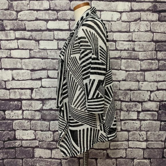 PerSeption Concept No Close Shawl Cardigan - Picture 5 of 10